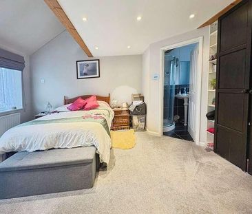 Redditch, Bracknell, RG12 - Photo 5