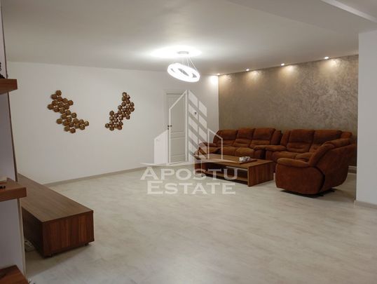 Casa cu 4 dormitoare living și bucatarie, centrala prop... - Fotografie 1