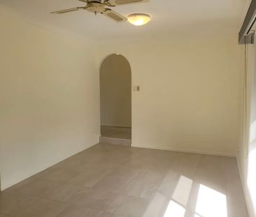 Spacious 4‑Bed Family Home on Quiet Court in Hillcrest – Ready to Rent - Photo 4