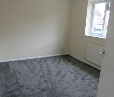 2 bedroom detached bungalow to rent - Photo 4