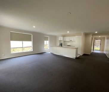 Home For Rent - Photo 4