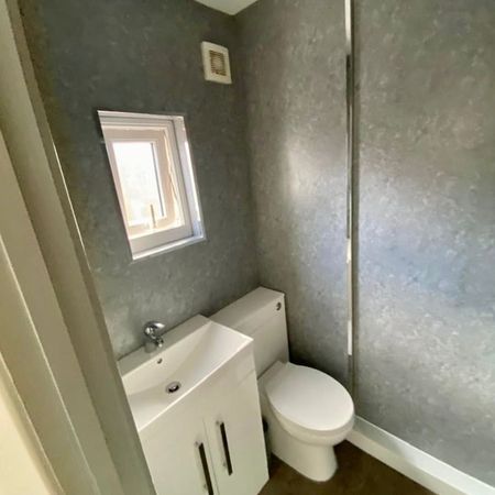 1 Bed Flat, Coventry, CV2 - Photo 4