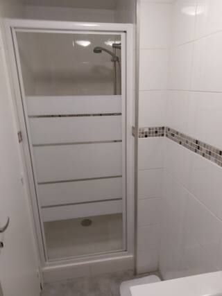 Location Studio meublé - face gare - Photo 4