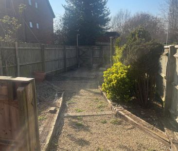 1 bedroom ground floor flat to rent - Photo 4