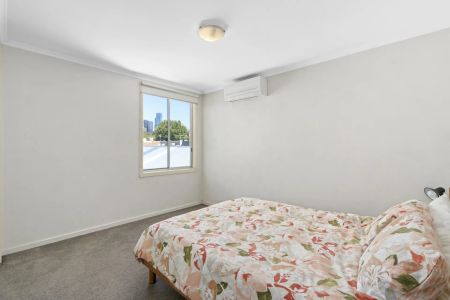 Unit 6/220 Abbotsford Street, North Melbourne. - Photo 2