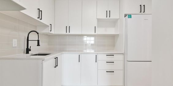 One Bedroom - 1620 Avenue Victoria, Greenfield Park - Photo 3