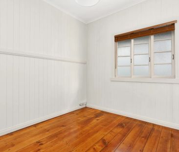 Timeless Character Meets Modern Living - Photo 4