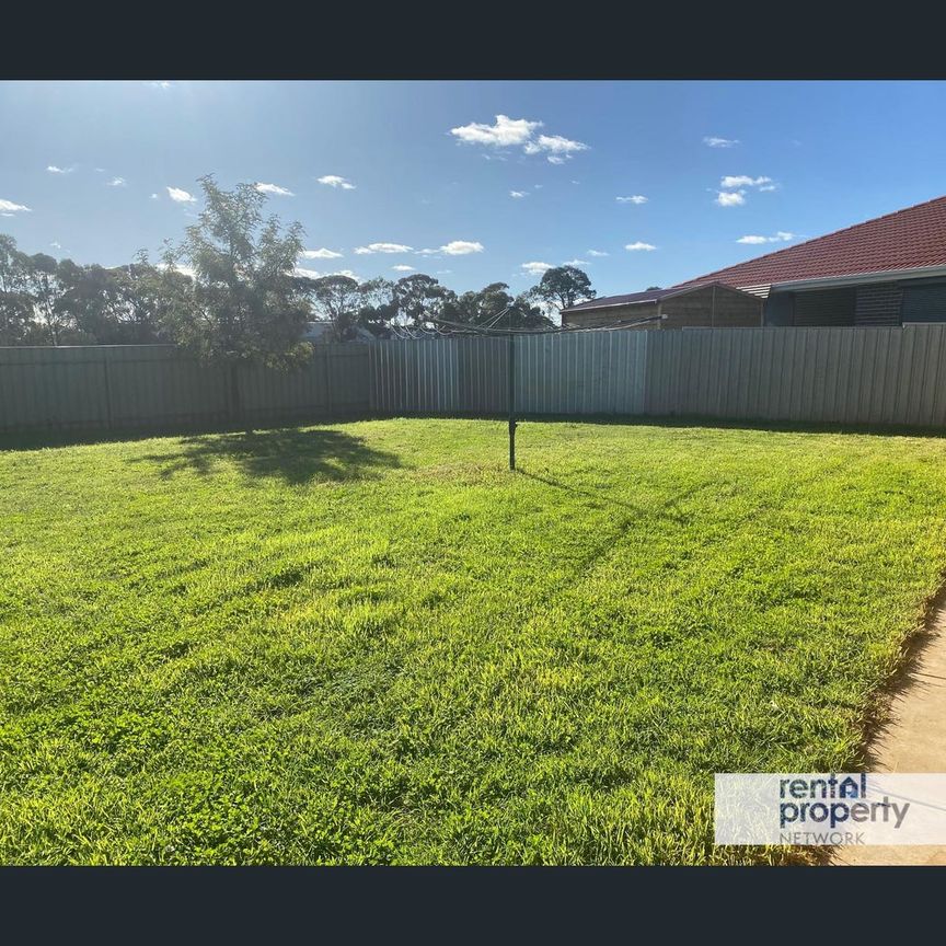 1 Russell court, Elizabeth South, SA 5112 - Photo 1