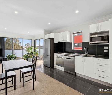 Perfectly located Harrison townhouse - Photo 3