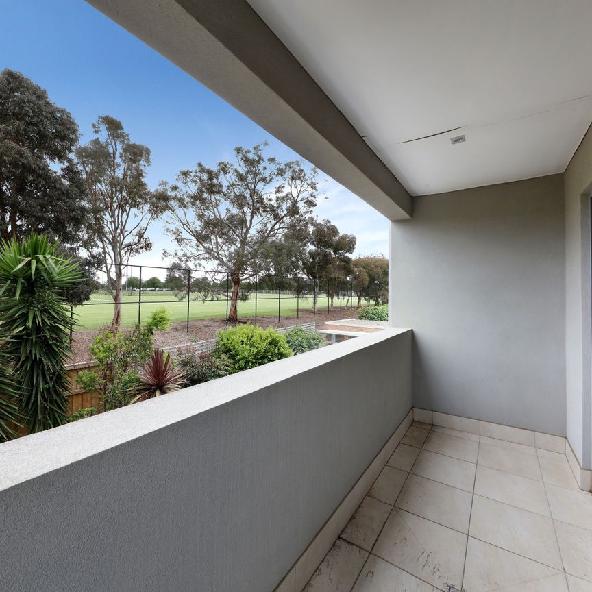 19A St James Ave, Bentleigh VIC 3204 - Townhouse For Rent | Domain - Photo 1