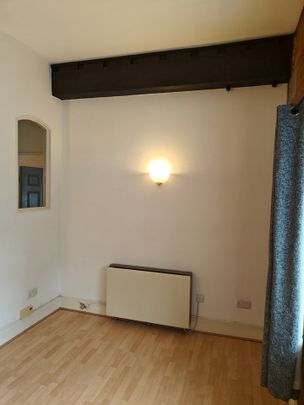 1 Bed Flat, Ferry Street, BS1 - Photo 1