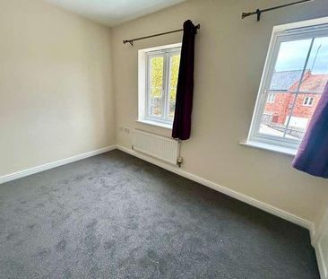 Lord Fielding Close, OX16 - Photo 3