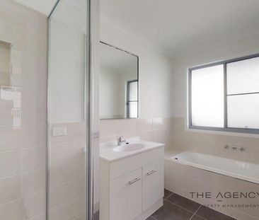 Prime Location! - Photo 6