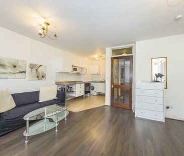 Studio to rent - Photo 6