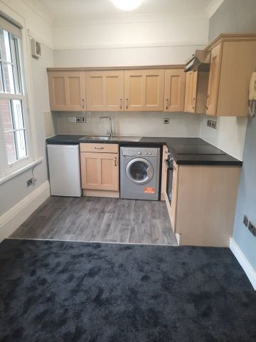 1 Bed Flat, Streatham High Road, SW16 - Photo 3