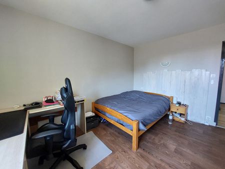 Location Appartement 2 pièces 27m² - Photo 2