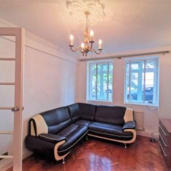3 bedroom flat to rent - Photo 1