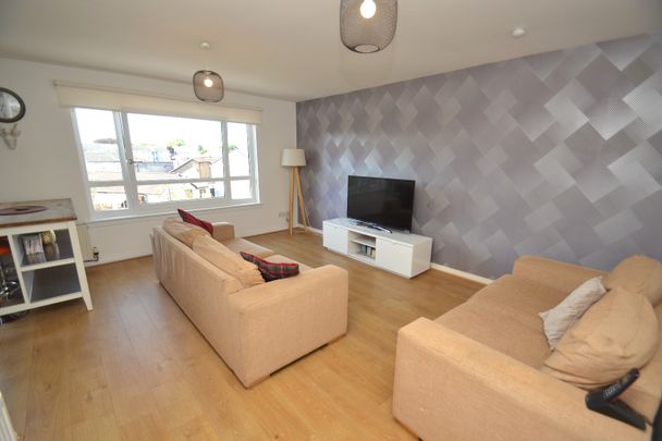2 bed flat to rent in Hillington Road South, Glasgow, G52 - Photo 1
