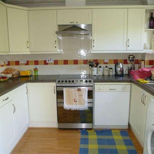 Kingsmill Court, Hatfield, AL10 - Photo 1