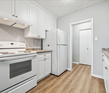 For Lease - 2350 Queensway Drive Unit# 3, Burlington, Ontario - Photo 6