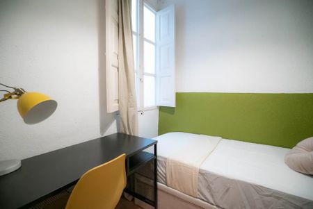 Carrer de lAlmudí, Valencia, Valencian Community 46003 - Photo 2