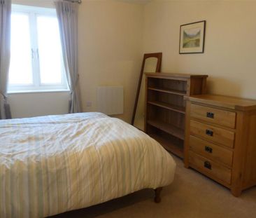 2 bedroom retirement property to rent - Photo 3