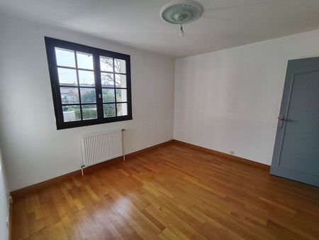 Location maison 5 pièces, 96.00m², Cholet - Photo 2