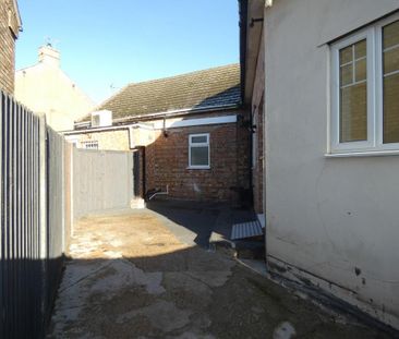 2 bedroom bungalow to rent - Photo 6