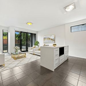 2/107 Riversdale Road, Hawthorn - Photo 2