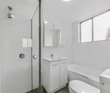Maintained unit in heart of Merrylands - Photo 4