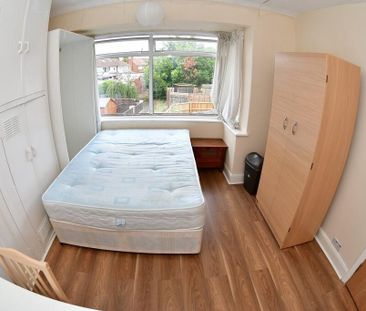 Room in a Shared House, The Mount, CV3 - Photo 1