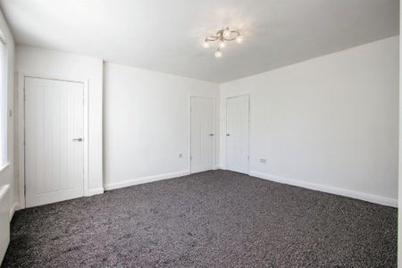 Birkwood Avenue - Photo 4