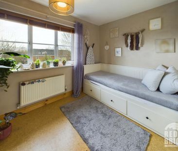 2 bedroom semi-detached house to rent - Photo 6