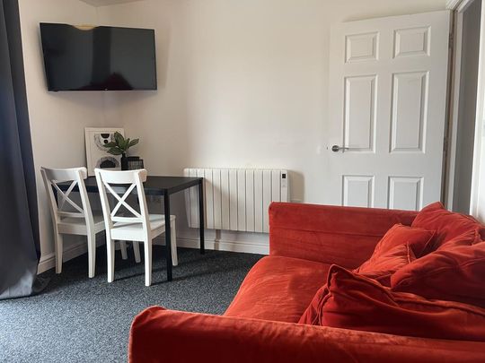 1 bedroom flat to rent - Photo 1