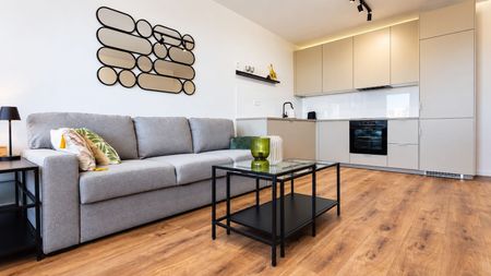 Prenájom 2-izbovvý byt s balkónom, garážou, Rovinka - Photo 2