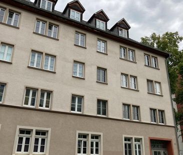 Großzügige 2-Raum-Citywohnung im Dachgeschoss mit Badewanne sucht Sie. - Photo 2