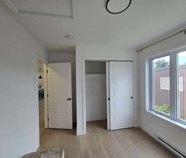5 1/2 à Louer Sept/Oct - Sherbrooke - Photo 3