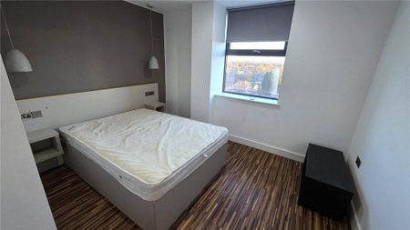 3 bedroom apartment to rent - Photo 4