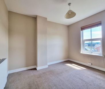2 bedroom terraced house to rent - Photo 3