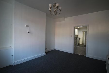 2 Bedroom Terraced House for Rent - Photo 5