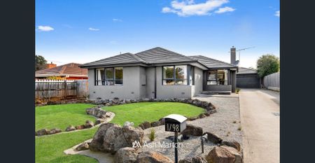 Coastal Convenience Meters From The Shoreline - Photo 5