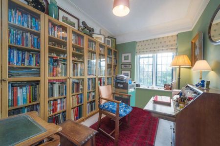 3 bedroom flat to rent - Photo 5