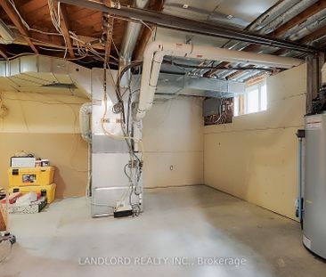 For Lease - 16 West Hill Drive, Toronto, Ontario - Photo 5