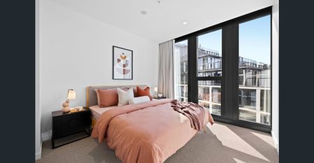 AUSTRALIAN LUXURY THAT FEELS LIKE HOME! - Photo 3