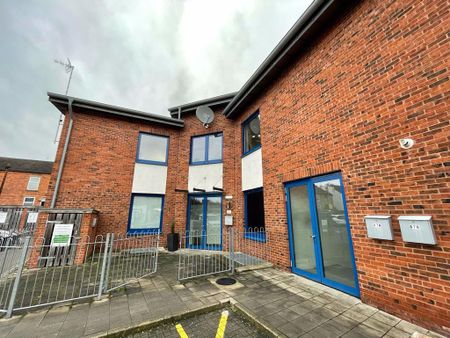 1 bedroom in a house share to rent - Photo 4