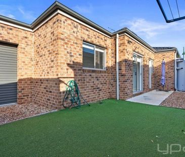 Stylish Comfort Meets Convenience - Photo 6