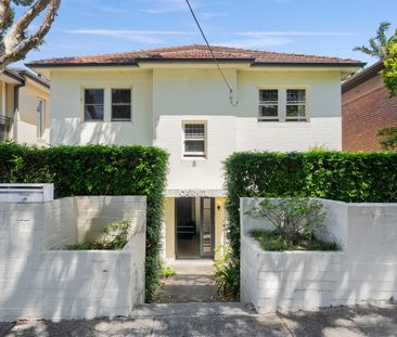 Stylish Top floor Art Deco apartment - Photo 6