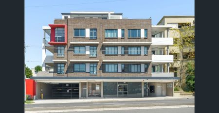 Modern boutique apartment enjoying bay views - Photo 2