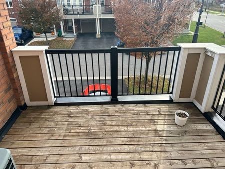 For Lease - 21 Arnprior Road, Brampton, Ontario - Photo 2