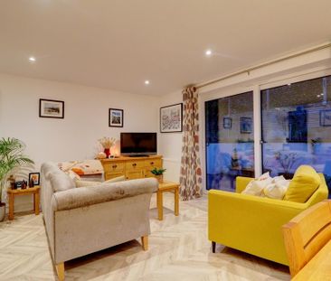 2 bedroom maisonette to rent - Photo 3